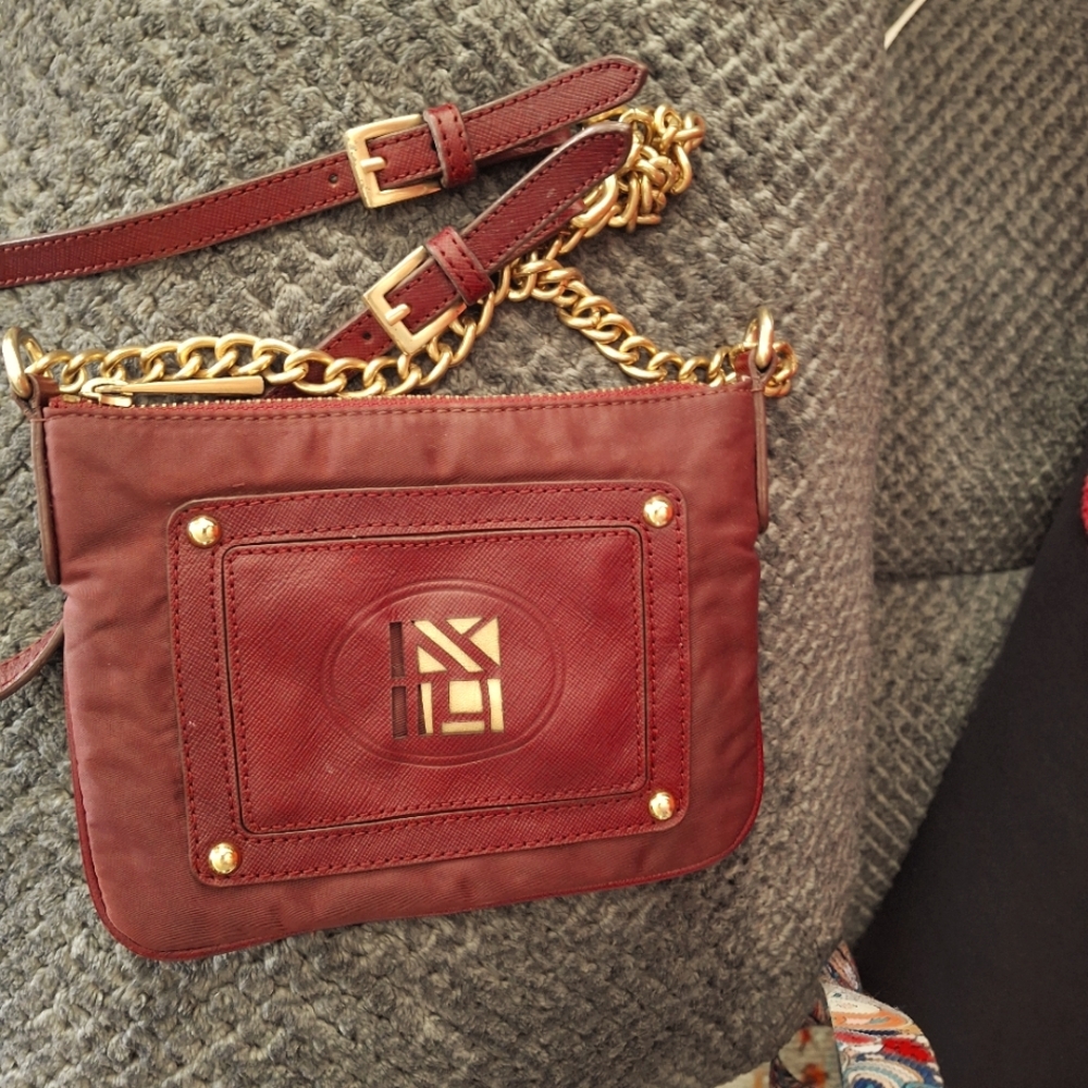 Elegant Burgundy Crossbody Bag